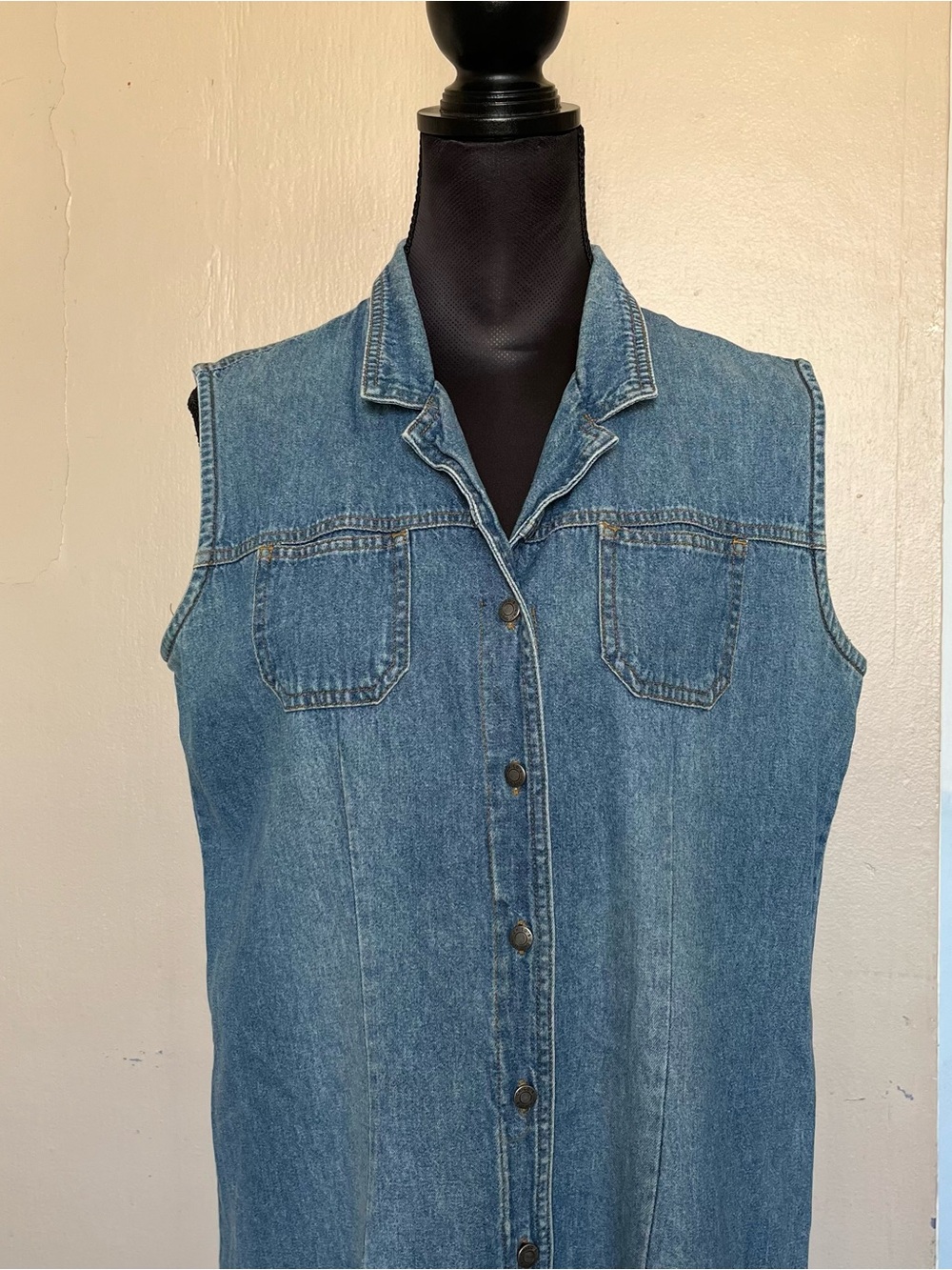 Chico's button down sleeveless denim maxi dress with pocket